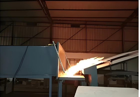 Dakenmateriaal Brandweerstandsprestaties Vlamvertrager Testmachine voor fotovoltaïsche cellen