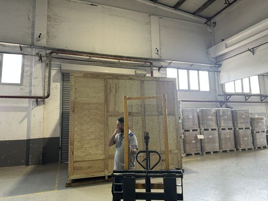 380V Spanning Polymere Isolatoren Multi Spanningstestmachine met een capaciteit van 2 ton