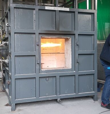 Verticale ontvlambaarheidstester / testmachine voor brandlaboratoria